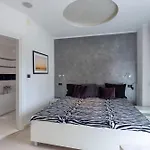 Bianco Nero - Happy Apartmán *