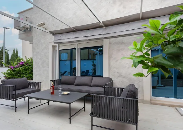 Bianco Nero - Happy 아파트 *