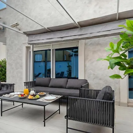דירה Bianco Nero With Pool - Happy