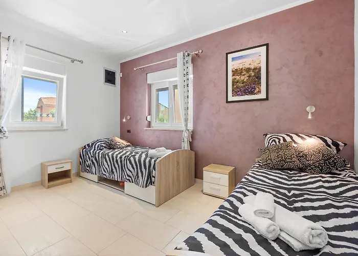 Apartment Bianco Nero - Happy *